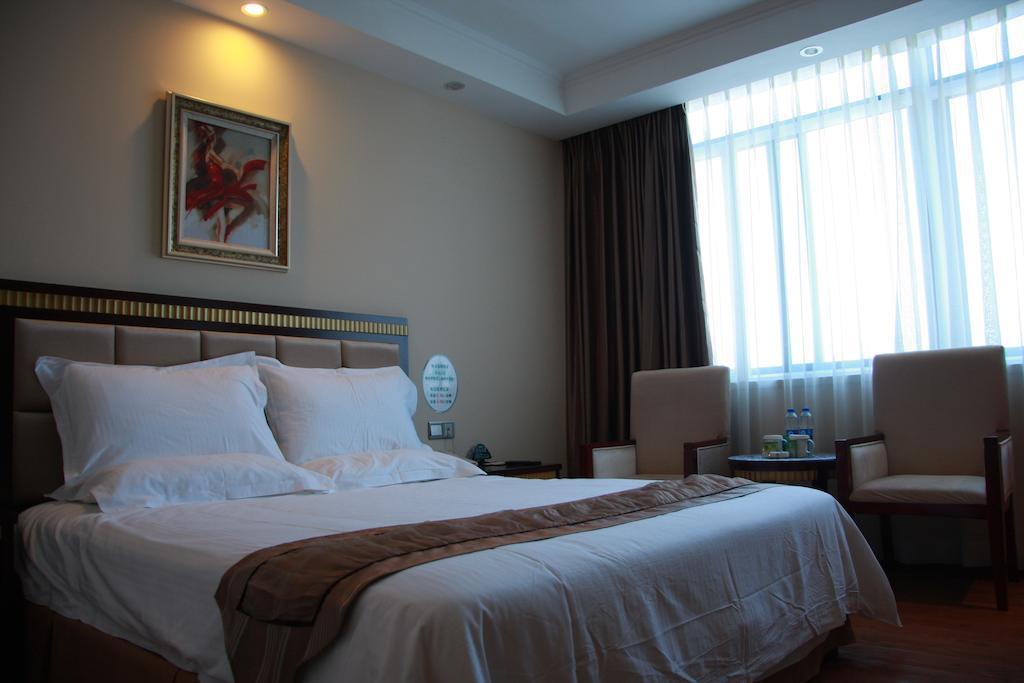 Greentree Inn Guangdong Shantou Chengjiang Road Business Hotel Екстериор снимка